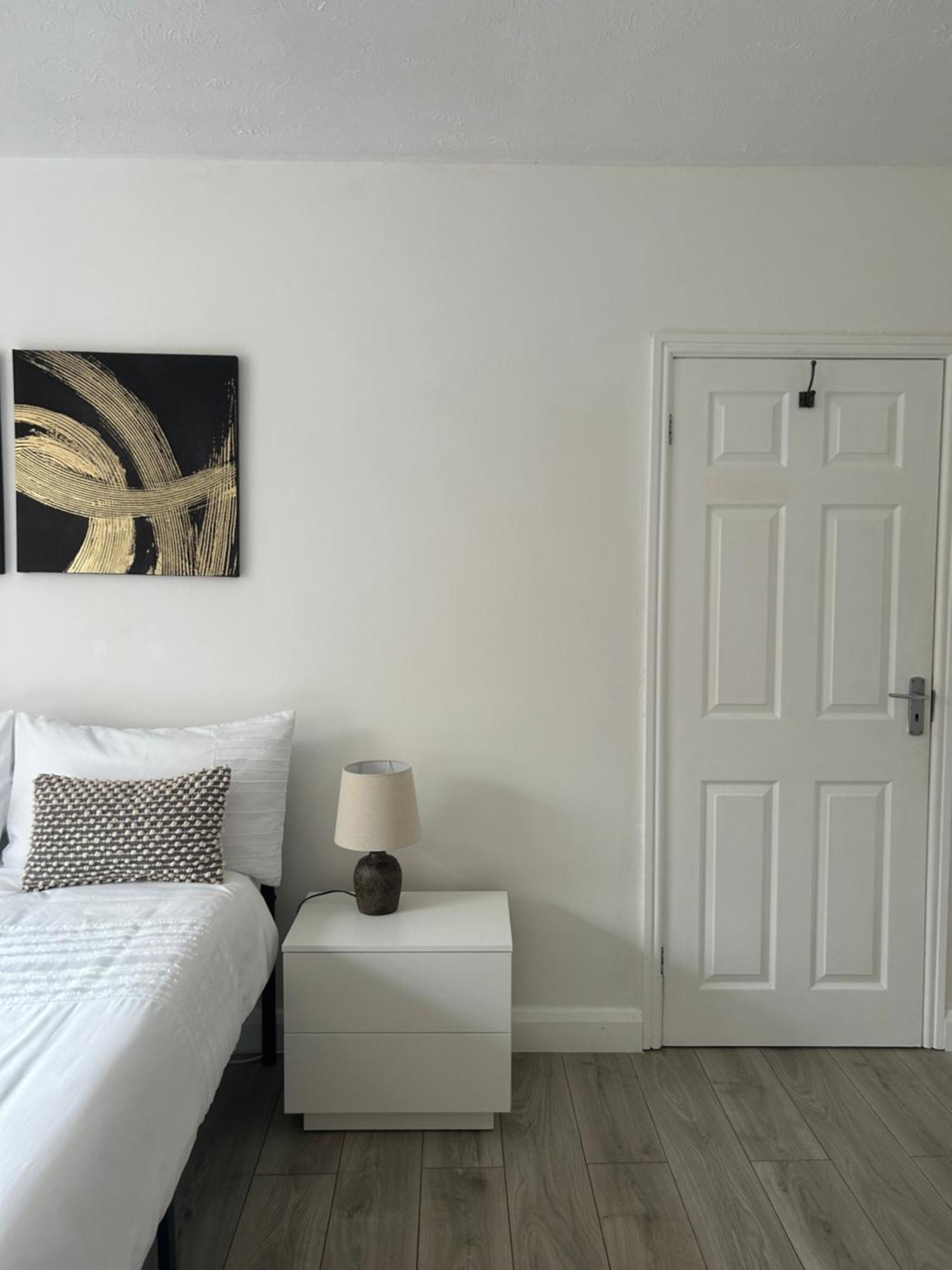 Hindlip No6 Overnight Stays Free Onsite Parking מראה חיצוני תמונה