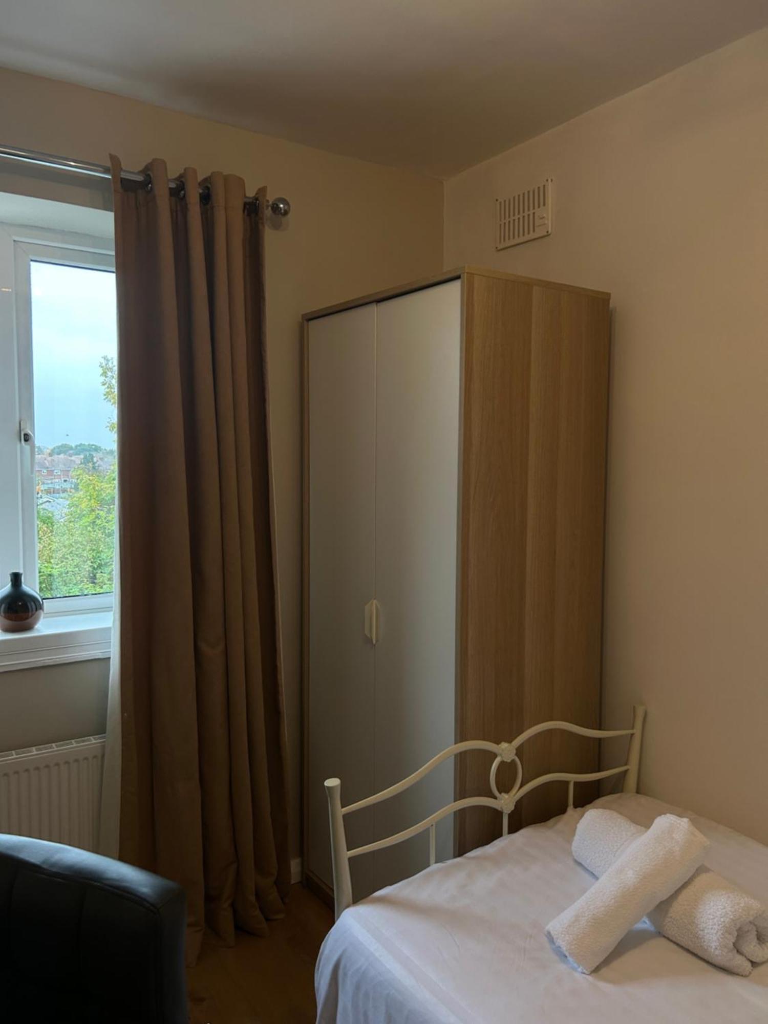Hindlip No6 Overnight Stays Free Onsite Parking מראה חיצוני תמונה